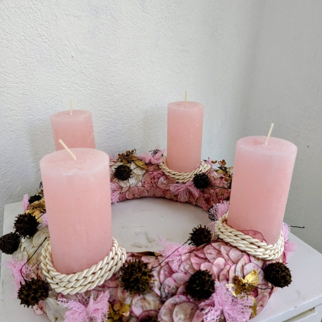Couronne de l'avent rose